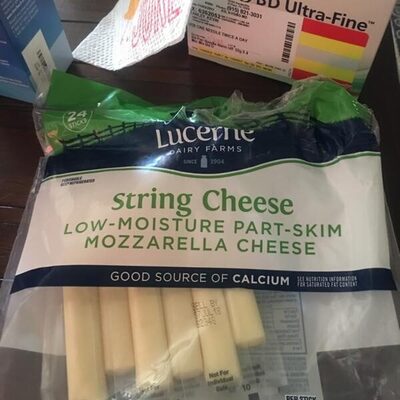 Low-moisture part-skim mozzarella string cheese - 0021130044887