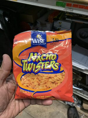 Nacho cheese flavored corn chips - 0041262270404