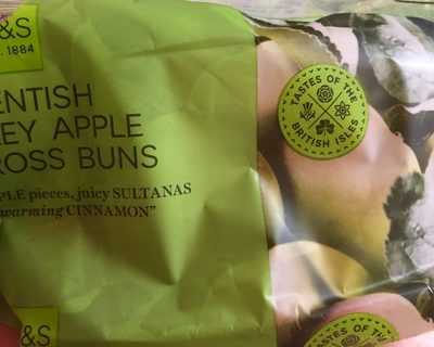 4 kentish bramley apple hot cross buns - 00469517