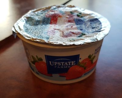 Upstate Niagara Coop Strawberry Rich and Creamy Yogurt 4 Ounce - 0078800112896