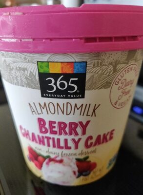 Almond milk berry Chantilly cake - 0099482469665