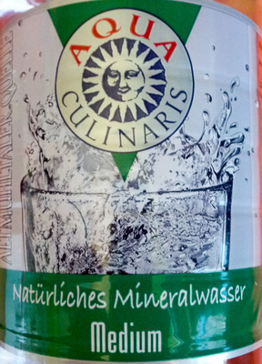 Natürliches Mineralwasser medium - 42141204