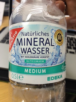 Natürliches Mineralwasser Medium - 4311596447299