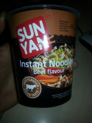 Instant noodle beef flavor - 4770107244046