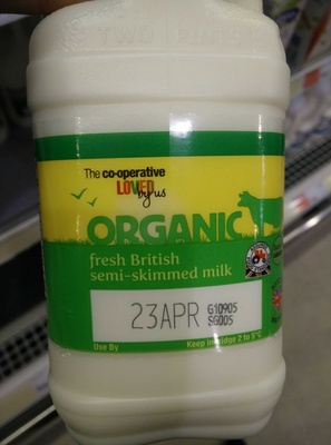 Fresh semi-skimmed milk - 5000128767927