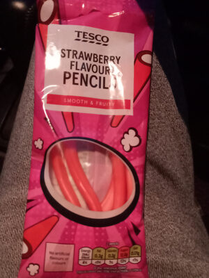 Tesco Strawberry Pencils 75G - 5000358628821
