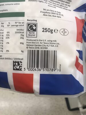 Tesco British Medium Grated Cheddar 250G - 5000436510789