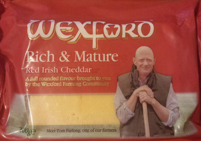 Rich & Mature Red Irish Cheddar - 5011056072755