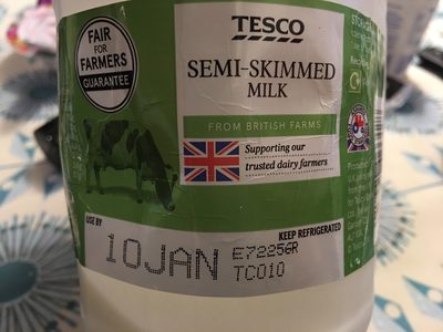Semi-skimmed milk - 5018374066428