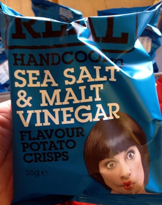 Handcookes sea salt & malt vinegar flavour potato crisps - 5035336000054