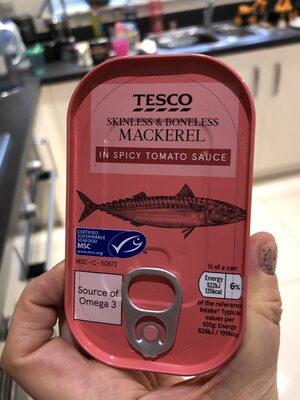 Skinless and boneless mackerel in tomato sauce - 5052319210767