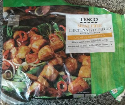 Meat free chicken style soya pieces - 5053526850876