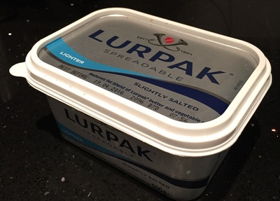 Lurpak lighter spreadable butter and vegetable oil, slightly salted - 5740900815407