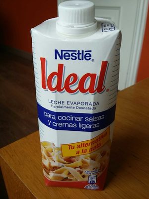 Leche evaporada parcialmente desnatada para salsas y cremas