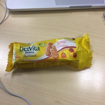Belvita biscuit-sandwich strawberry and yogurt - 7622210296085