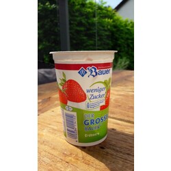 Der Grosse Bauer Joghurt - Erdbeere - weniger Zucker - 4002334114152