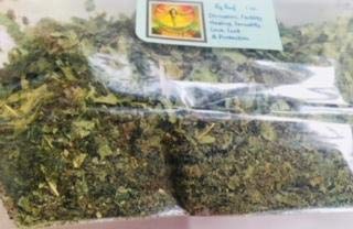  Dried Fig leaf ~ Medium/Small cut 1 oz bag ~ Ravenz Roost dried herb  - 649684972199